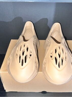 Adidas Yeezy Foam Runner